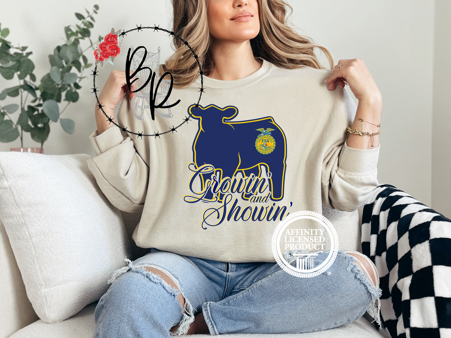 Growin' and Showin' with FFA Emblem with Heifer Sweatshirt Crew