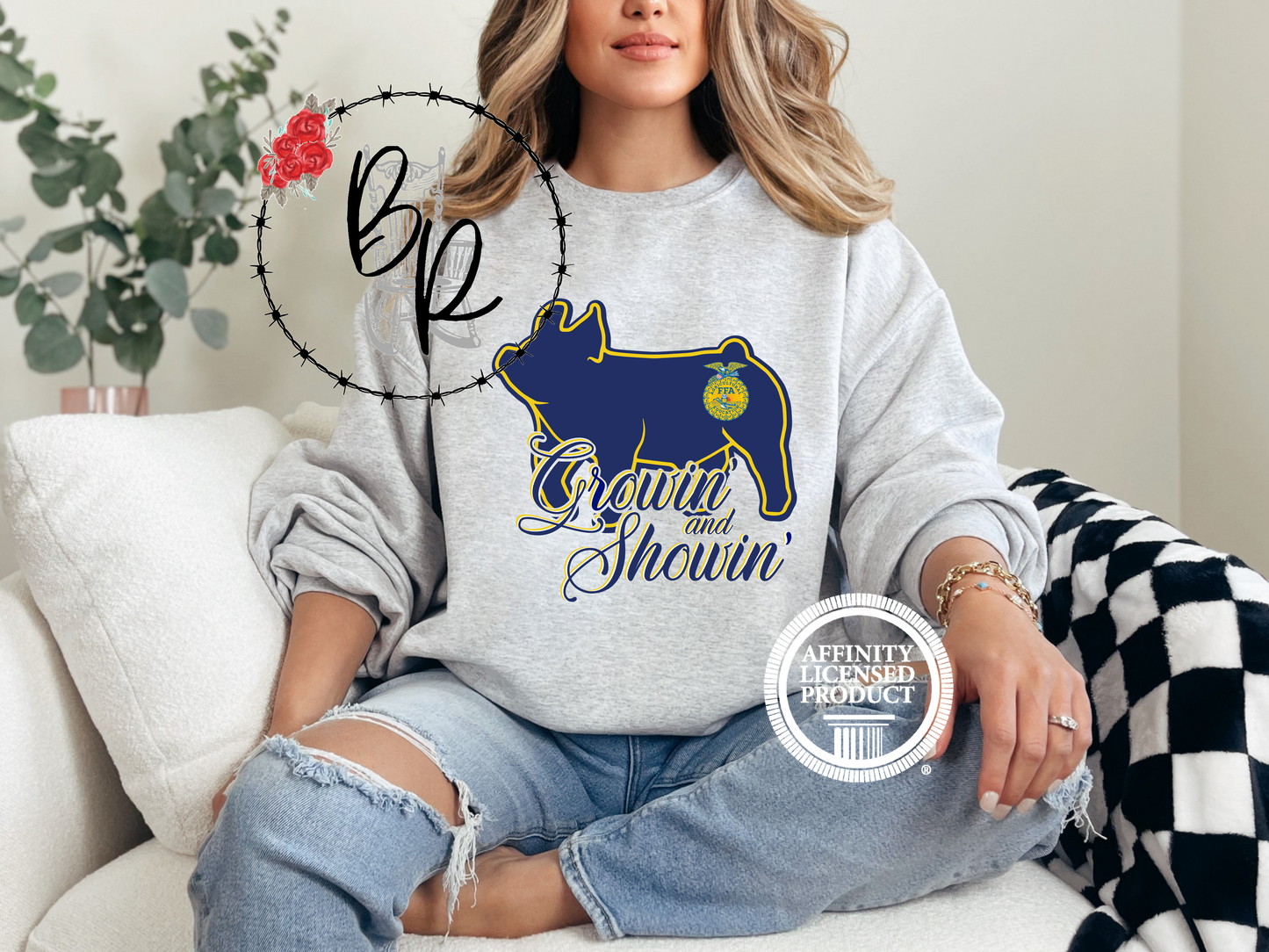 Growin' and Showin' with FFA Emblem with Pig Sweatshirt Crew